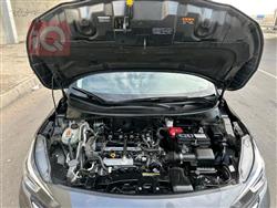 نيسان فيرسا